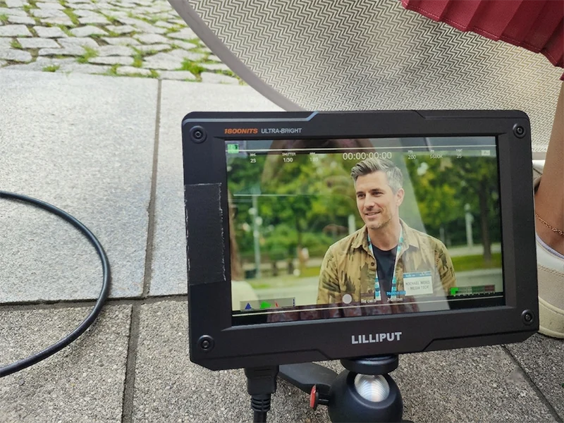 Recruiting Video Interview auf Kameramonitor bei einem Employer Branding